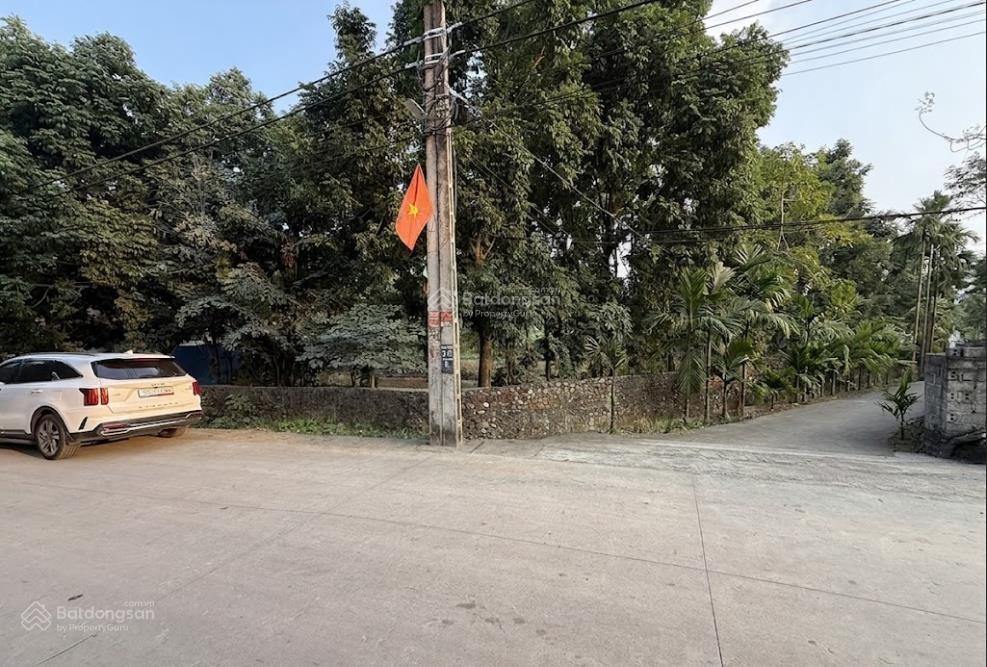 Bán đất (lô góc 2mt 80m,dt 3266m2,300m2 thổ cư) (gần đường hcm),phú thọ (cũ lương sơn,hoà bình)