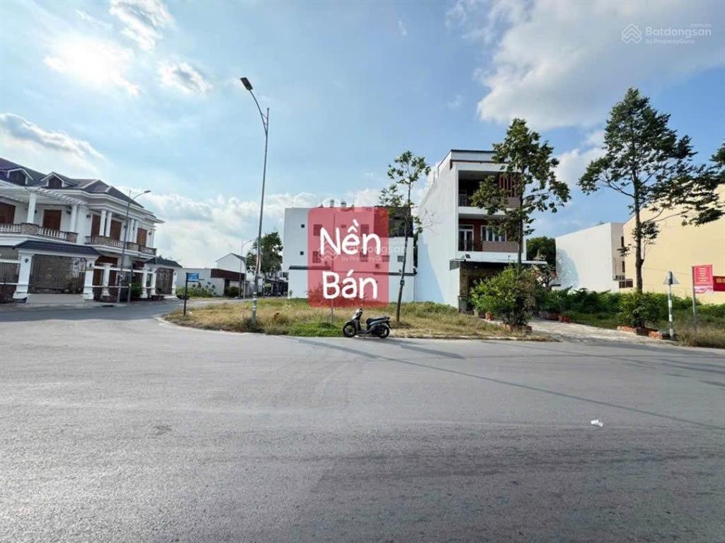 Bán nền mặt tiền đường lê trọng tấn nam long 2 dt 5.7x18 giá 6.25 tỷ