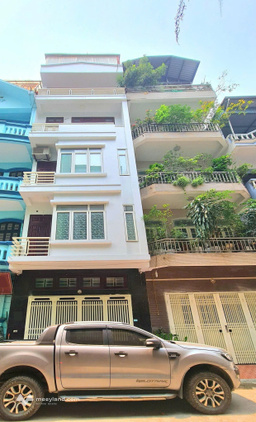 Bán nhà phố Chùa Láng, ô tô đỗ cửa, 2 thoáng
