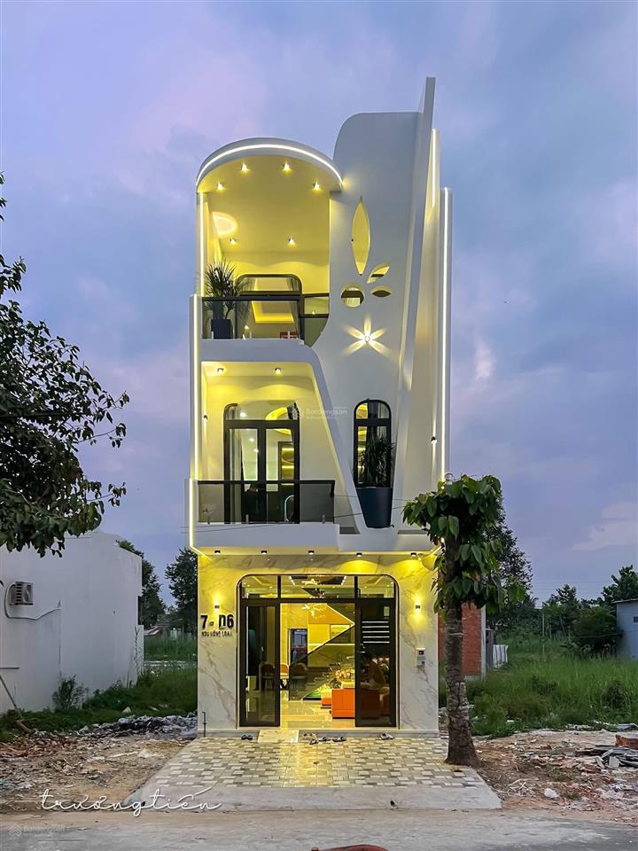 Hạ giá bán gấp nhà 3 tầng đường d6 khu hồng loan cần thơ