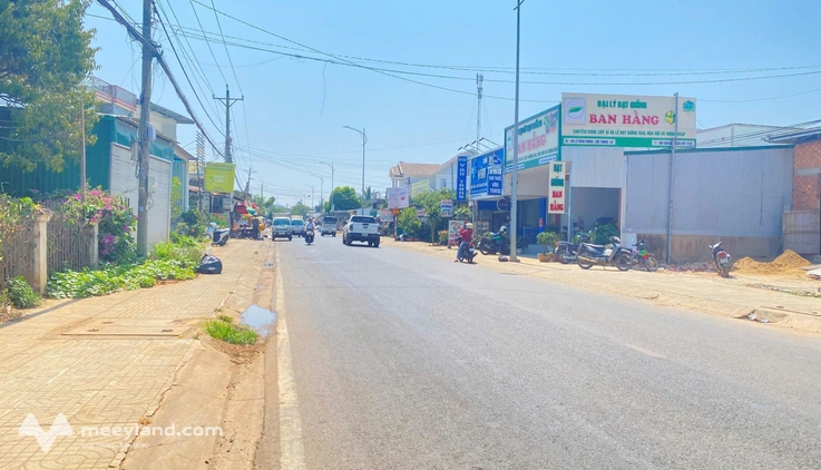Mặt tiền chính Lê Hồng Phong, trung tâm Đức Trọng, Lâm Đồng