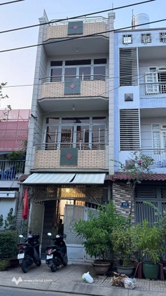 Nguyễn Văn Săng, Tân Sơn Nhì 180m2, 4 tầng, 4 ngủ, có sân thượng trước sau
