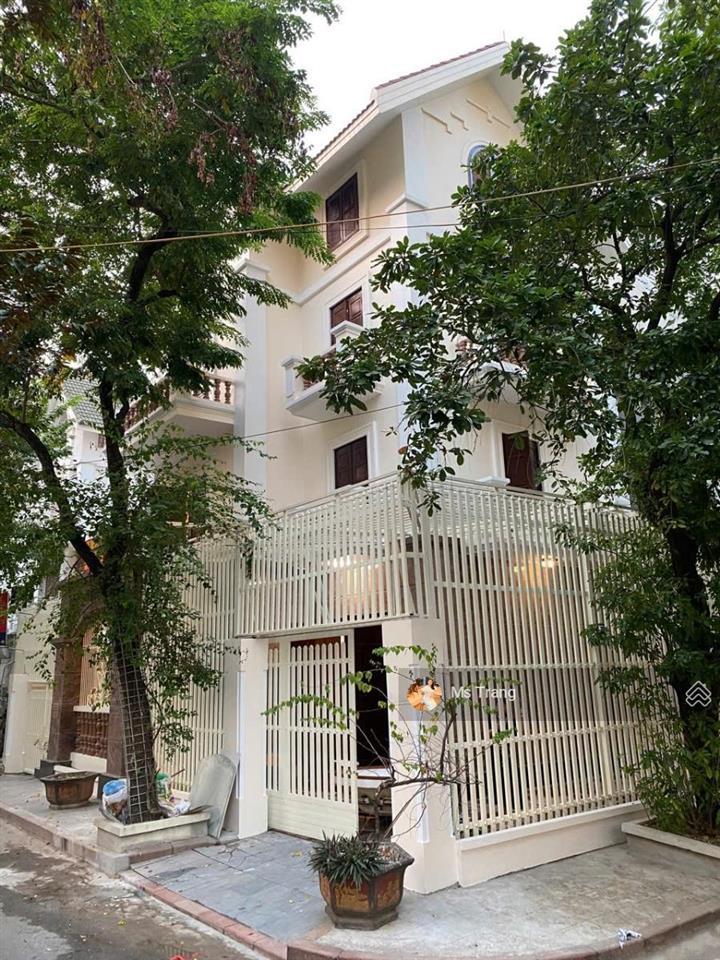 Biệt thự nguyệt quế vinhomes riverside 167m, lô góc 3thoáng,70tỷ, đẳng cấp giới thượng lưu,bv 24/7