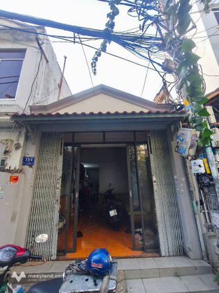 Nhà cấp 4 có lửng, hẻm xe hơi thông, sát mặt tiền đường, kế trường Đại học Công Thương