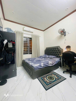 Bán nhà đẹp 5 tầng mặt phố Ngô Quyền, 130m2, 2 mặt tiền trước, sau 4,7m, kinh doanh, giá 29,8 tỷ