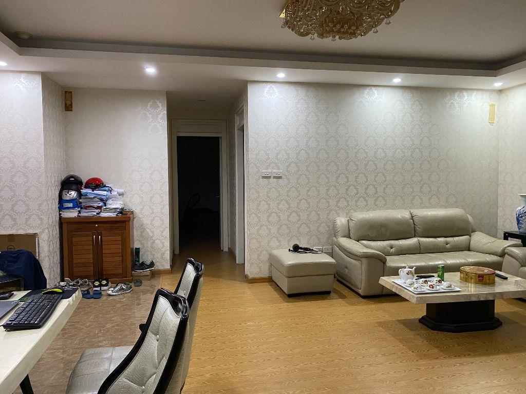 Bác gái em cần chuyển nhượng lại căn hộ 2pn 80m2 chung cư kđt nam cường chỉ 6,7 tỷ, tầng 16 đẹp