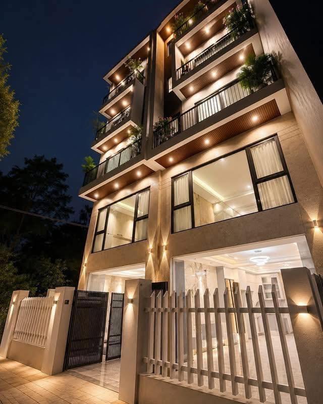 Ngọc Thụy – Long Biên 65m² .Mặt tiền 5m -Nhà mới 5 tầng thang máy- Ô tô đỗ cổng 2 mặt