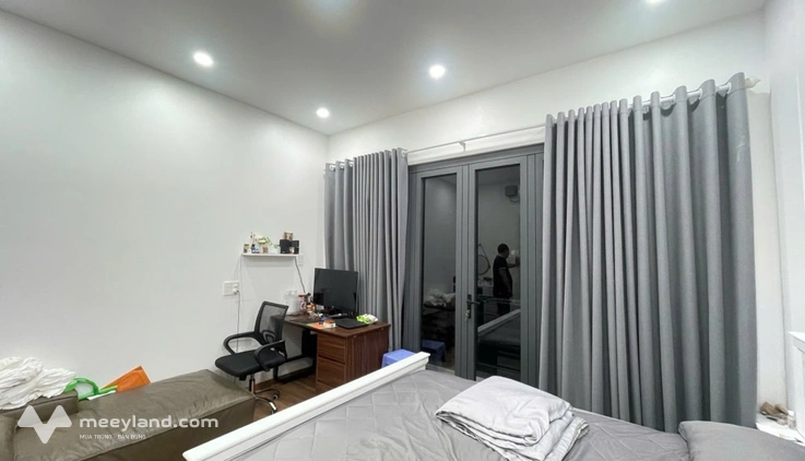 Gần sát mặt tiền Tân Kỳ, Tân Quý, đi bộ ra Aeon mua sắm, vui chơi, chạy bộ tiện lợi