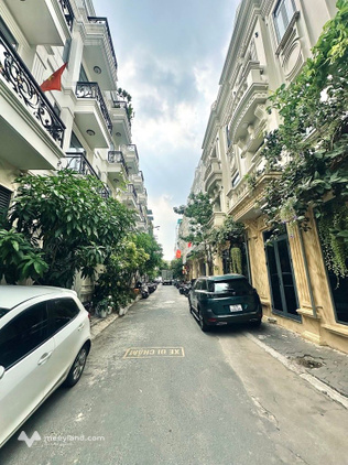 Khu phân lô vip - hẻm xe hơi tránh gần mặt tiền Tô Hiệu