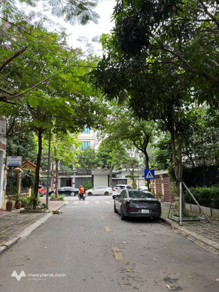 Nhà liền kề khu đô thị Phùng Khoang, 110m2, 4 tầng, lô góc, mặt tiền 6,2m