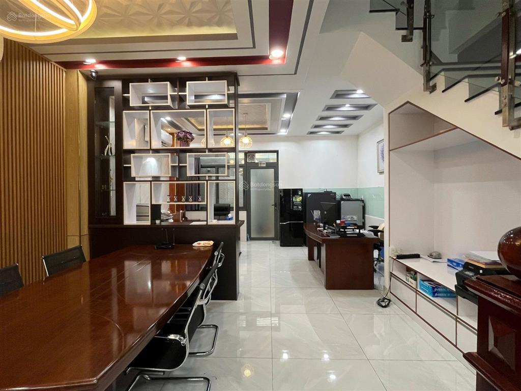 Mình chính chủ cần bán gấp căn nhà tại đào tông nguyên, dt 5x16m, 4pn, giá 8,45 tỷ, hẻm ô tô tránh