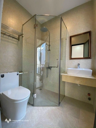 Nhà sân thượng Hồng Bàng 38,5m2 2PN 3WC hẻm xe hơi