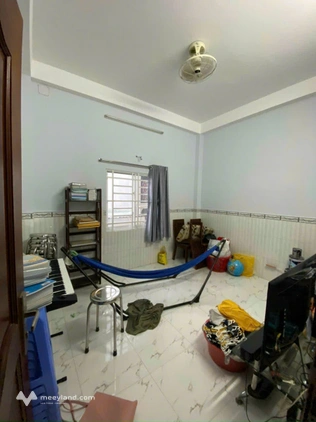 Nhà hẻm Lãnh Binh Thăng 5,2m x 8m, 3 ngủ 4 vệ sinh, có sổ hồng riêng