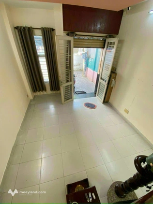 Nhà hẻm Lê Đại Hành 35m2, 3 ngủ 4 vệ sinh, có sổ hồng riêng, vào ở ngay