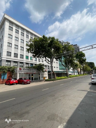 Mặt tiền kinh doanh Quận 10, ngay vòng xoay, 210m2, ngang 7m, thương lượng tốt