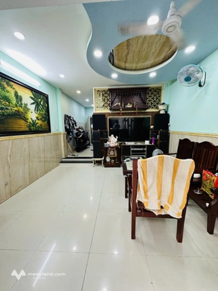 Nhà rộng 2 tầng, gần công viên Nguyễn Sỹ Sách, giá 3.5 tỷ