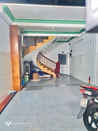 Mặt tiền trung tâm Quận 5, cạnh Trần Hưng Đạo, Võ Văn Kiệt, 5 tầng, sổ vuông A4, cho thuê 22 triệu