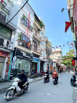 Bán nhà mặt đường Bùi Xương Trạch, 67m2, 4 tầng, kinh doanh