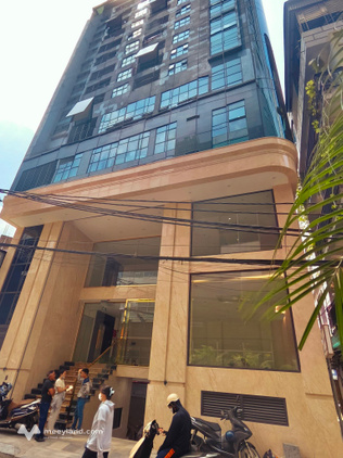 Bán tòa nhà đường Lê Văn Lương, 110m2 - 9 tầng, thang máy, lô góc, mặt tiền 12,6m