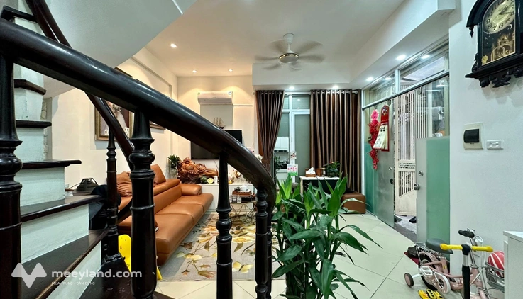 Bán nhà đường Đại Từ - 34m2 - 5 tầng - gần đường ô tô