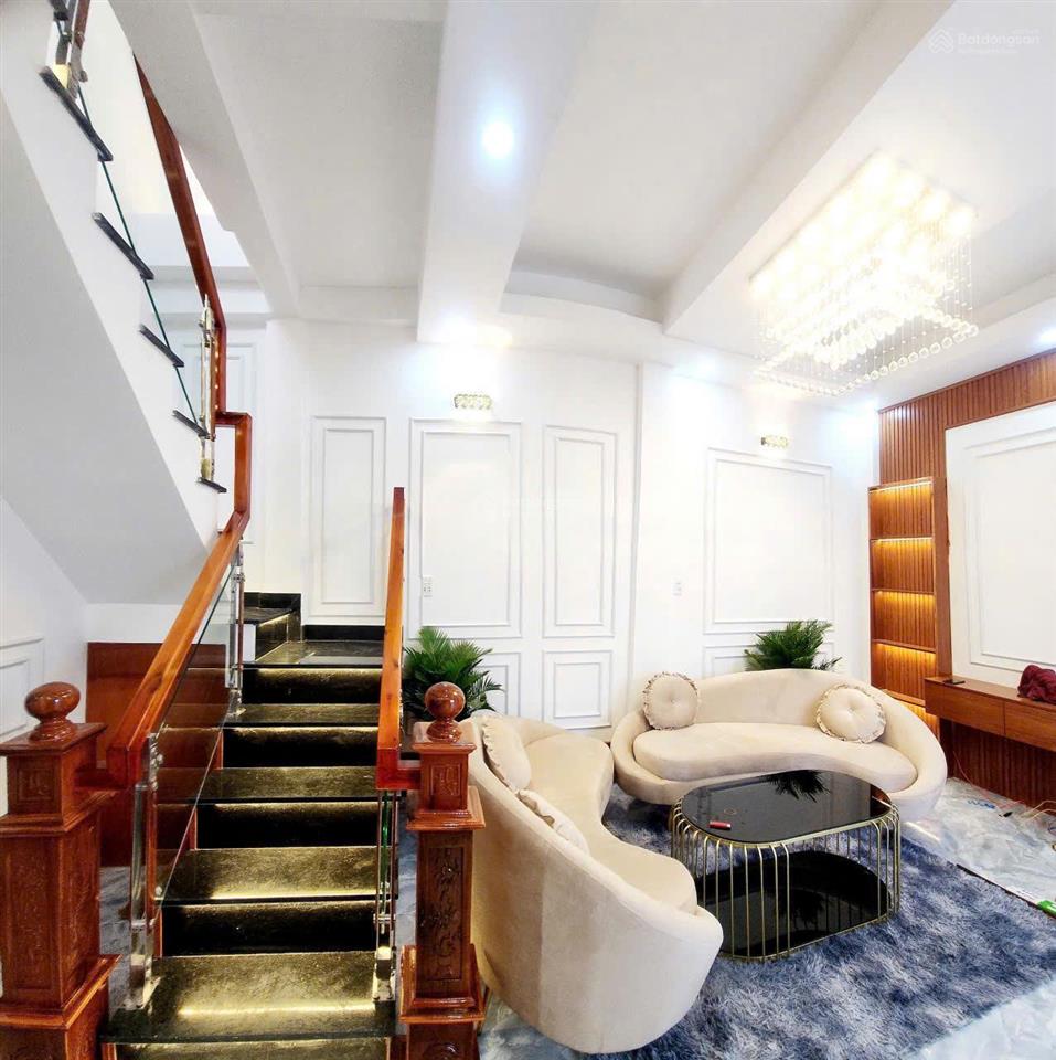 Bán nhà đẹp bến bình đông, phường 14, quận 8, gần cầu số 2