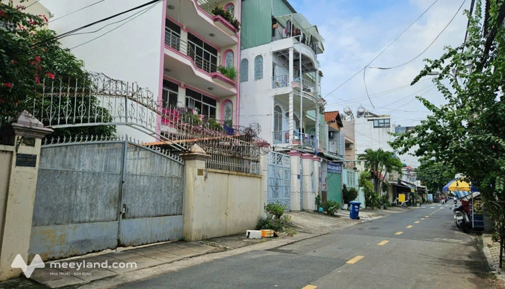 Nhà Lê Lai, phường 3, 4m x 17m nhà cấp 4, tiện xây mới, đường 12m, ngay địa học Công Nghiệp, giá 8 tỷ