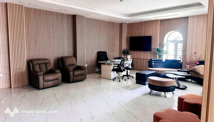 Bán tòa nhà đẹp 9 tầng mặt đường Tố Hữu, 125m2, mặt tiền 21m, lô góc VIP, thang máy, kinh doanh sầm uất, giá 163 tỷ