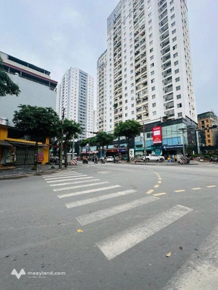 Bán nhà đẹp 3 tầng mặt phố Nguyễn Viết Xuân, 120m2, mặt tiền rộng 6.2m, vị trí vip, kinh doanh sầm uất, giá 45 tỷ