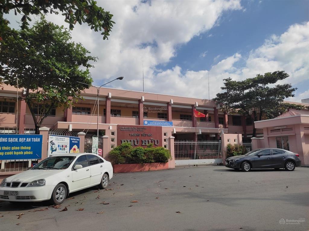 3,790 tỷ hẻm xe hơi 14 phút metro, quận 2, khu cnc 19 phút trung tâm 95m² (5x19) 100% odt