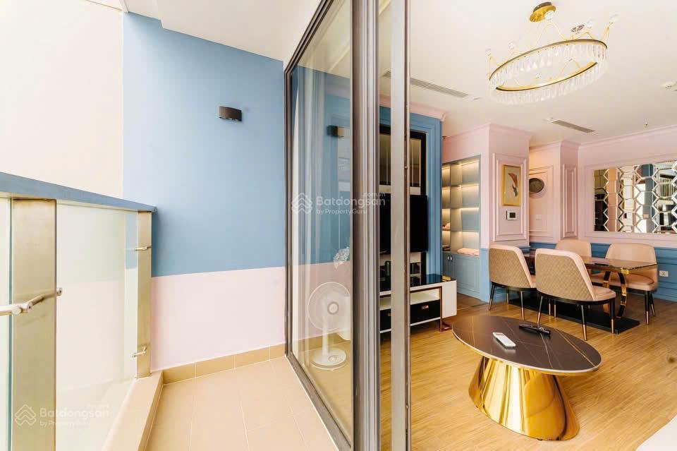 Chủ bán nhà sang mỹ 112m2, 3 ngủ, 2 vệ sinh 13,1 tỷ. slot ô tô, tầng trung, view công viên.