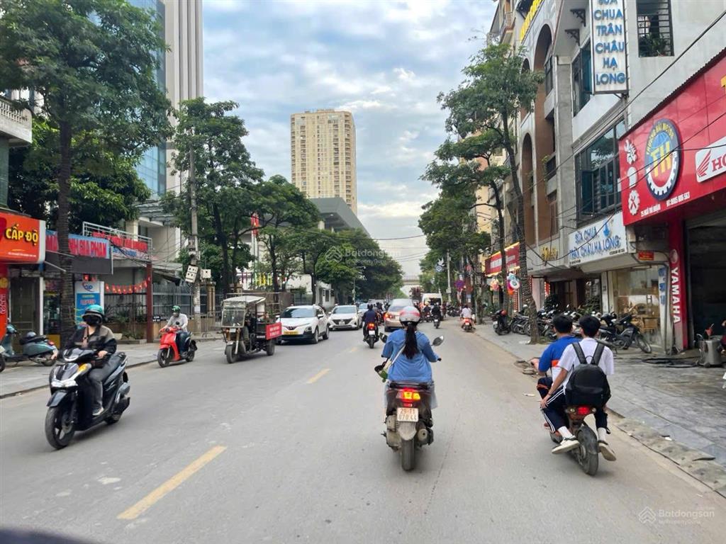 Bán mp chiến thắng, hà đông, 70m, 6 tầng giá 15 tỷ, thang máy, ô tô tránh, kd sầm uất ngày đêm .