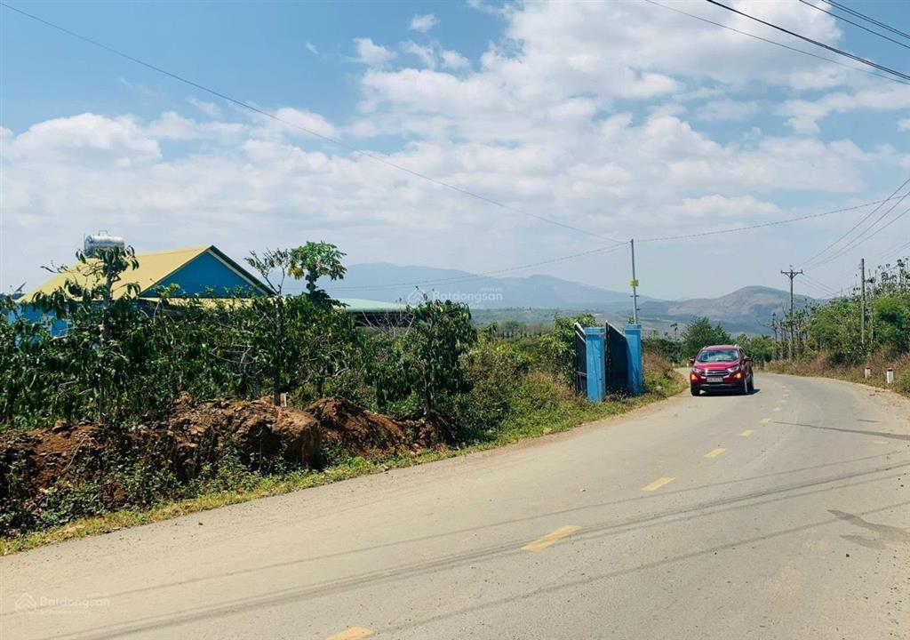 Đất đẹp đức trọng, dt 7.950m² mặt tiền đường nhựa, view đẹp, chuyển được full thổ cư, đã xây nhà