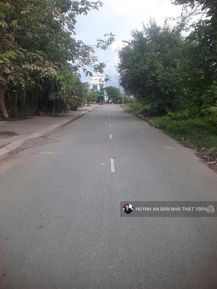 Chính chủ cần bán lô đất nằm đường trung trực,nằm phía ngoài dự án long cang residence 90m2 shr