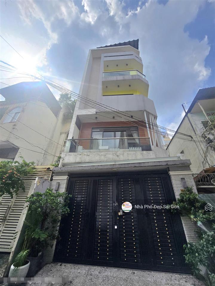 Bán nhà hxh lạc long quân, p9, tân bình. dt 5x14m đúc 5 tầng nhà đẹp ntcc