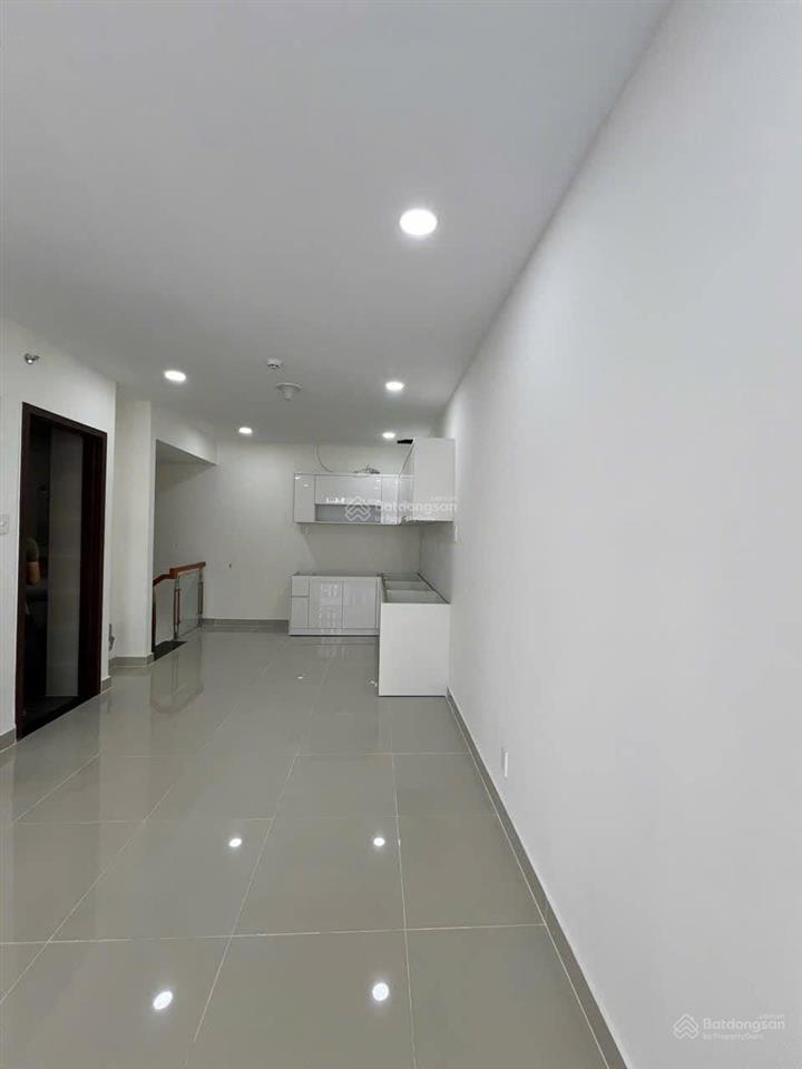 Cần bán nhanh căn hộ 2pn 1wc 2.5 tỷ tại chung cư the western capital q.6
