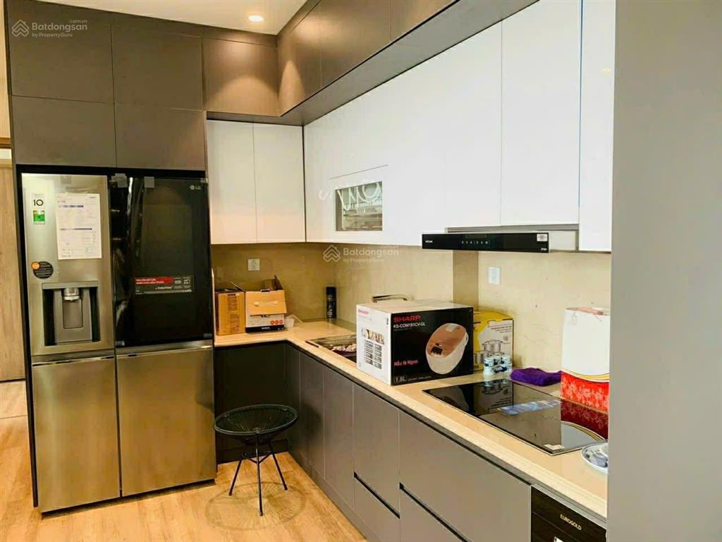 Cần bán căn hộ 2pn 2wc 74m2 đồ đẹp mới ban công đn view hồ thiên nga toà l1 landmark