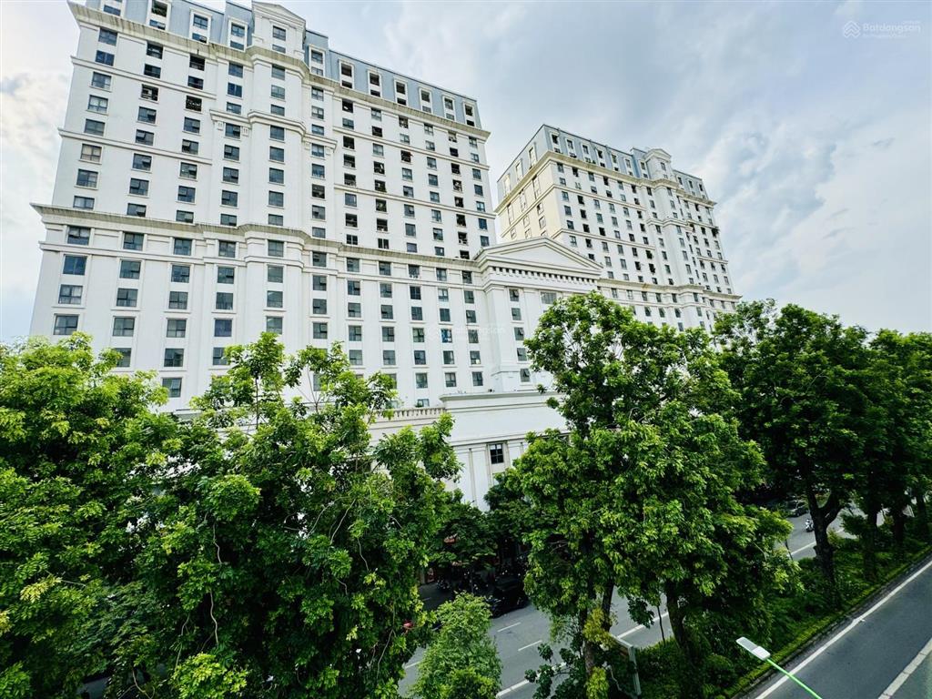 Căn hộ giá rẻ cần bán gấp bán căn hộ 2 phòng ngủ chung cư d2 giảng võ.