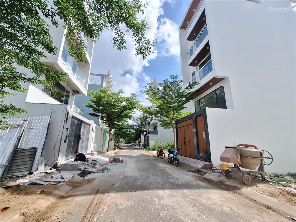Siêu tốt, nền đất 1181 lê văn lương, 95m², 7,25 tỷ, sổ riêng, xây 5 tầng