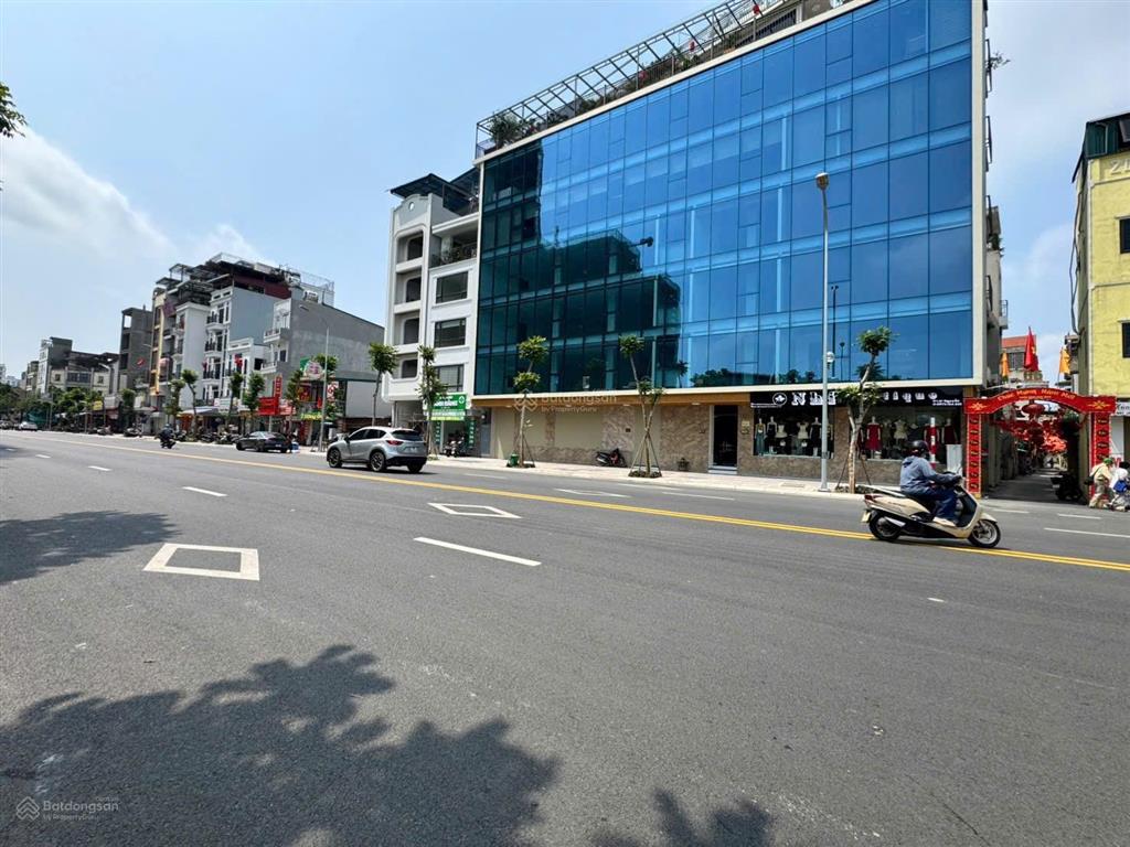 Chính chủ cần bán,mặt ngõ ôtô 7 chỗ vào đất thông thoáng phố nguyễn lam. dt 84m2mt 4,5m nở hậu nhẹ