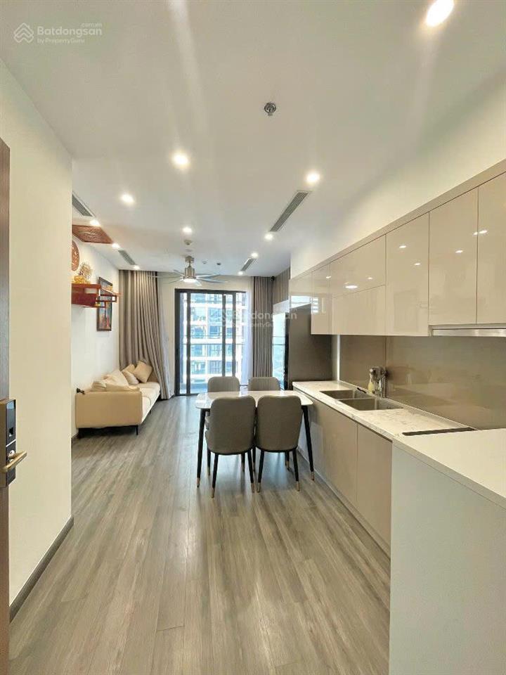 Siêu cắt lỗ tòa tonkin 2 2pn 2vs, 64.8m2, 5.5 tỷ, tòa cao cấp nhất vinhomes smart city