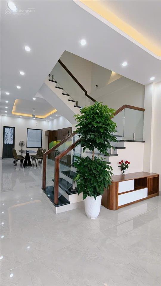 Chính chủ bán nhà 3 tầng mới trung tâm phường vũ ninh tp bắc ninh, giá 4,** tỷ