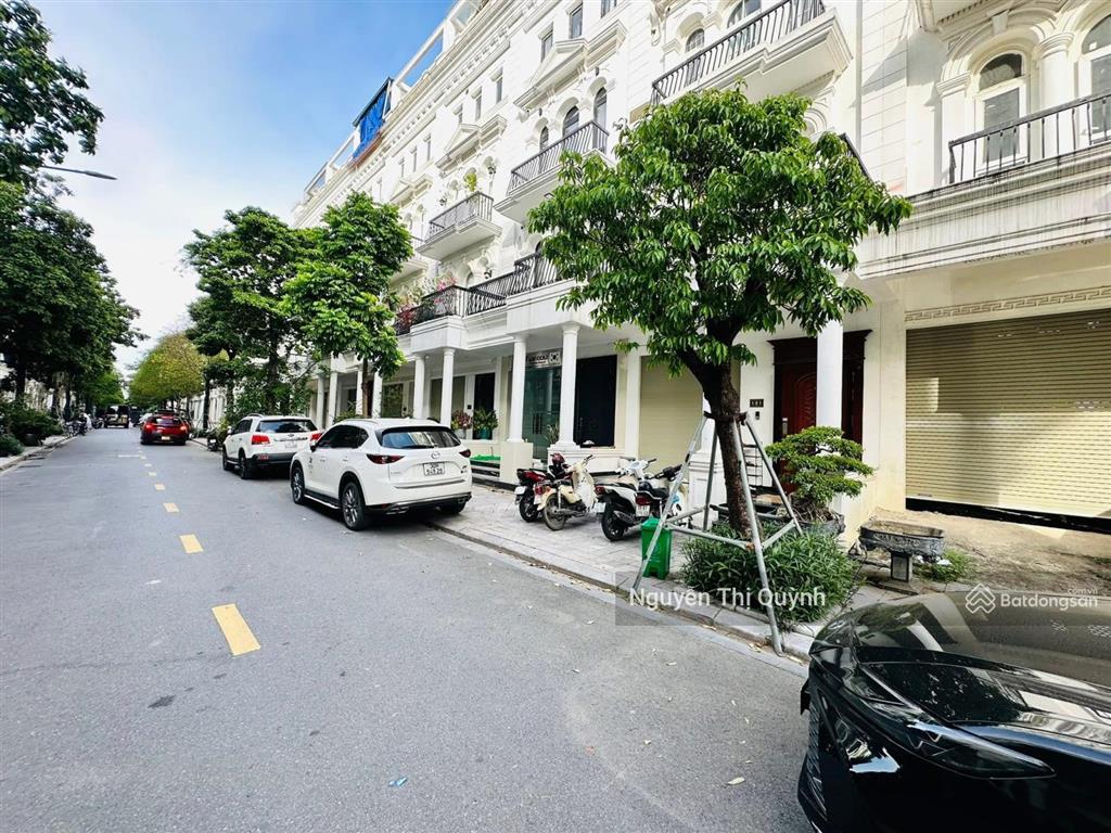 Liền kề louis city đại mỗ 110m tầng mt 5m vị trí đẹp giá 30 tỷ.