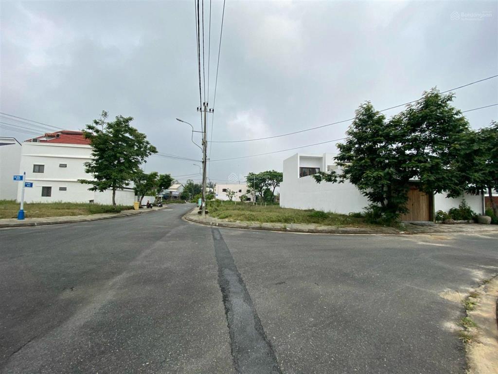 Chỉ 1 lô hiếm có khu villa bà bình bến trễ chỉ 175m2 giá 3.8 tỷ ngang 10m. 0938 092 ***