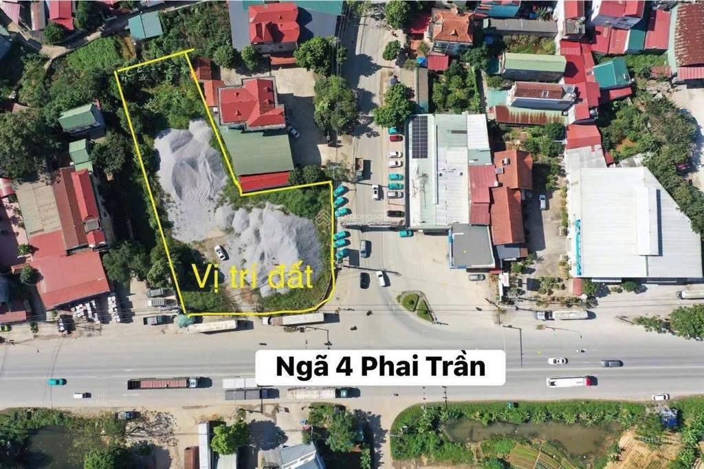 Bán 2777m2 đất ngã tư quốc lộ 1a trần đăng ninh