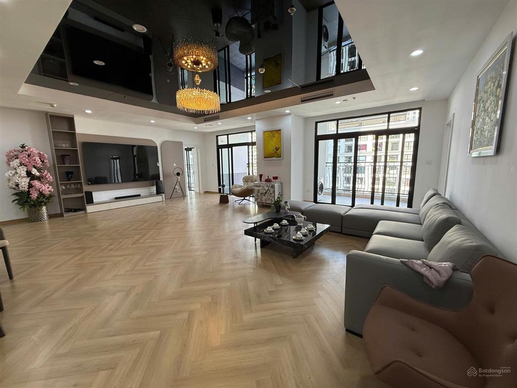 Siêu hiếm! bán căn duplex rộng gần 300m2 tk 5pn+1/3vs bc đn giá 56 tỷ bao phí 0368 562 ***