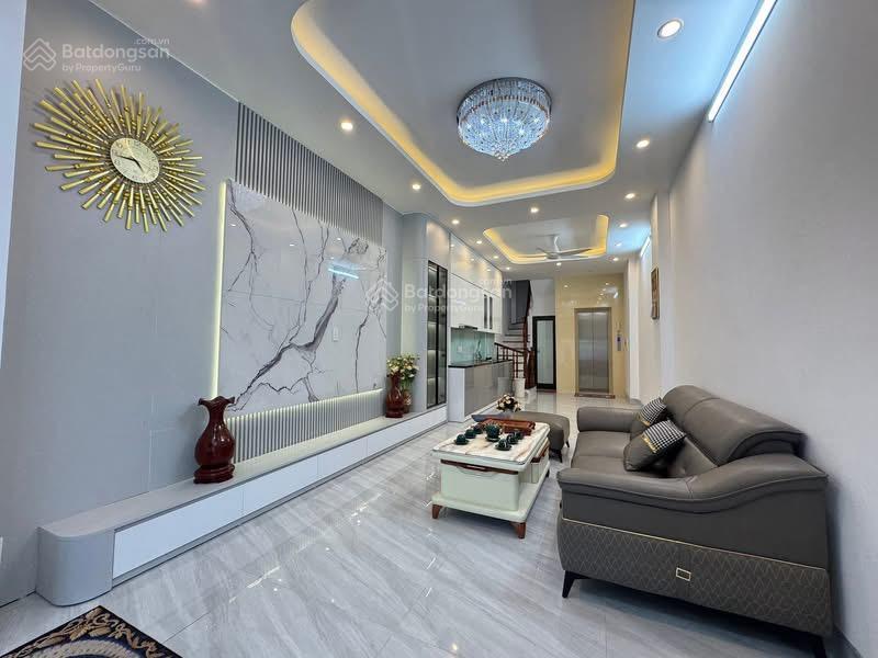Siêu phẩm! phố yên lãng, thang máy, 2 thoáng, cách ô tô 20 m, gần phố, nhà đẹp 38m2* 6t