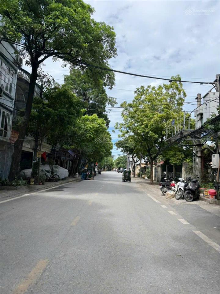 Nhà 6 tầng 60m thang máy, ô tô thông, gần aeon mall, sân golf. phố trạm gần cầu vĩnh tuy. 14.9 tỷ