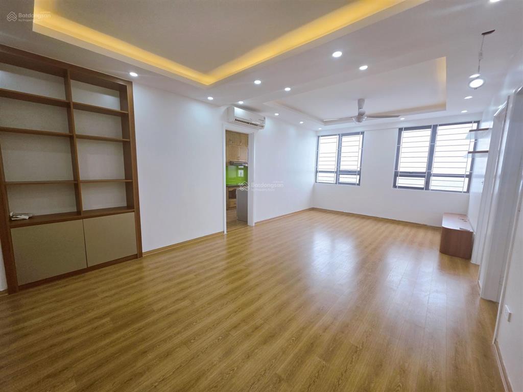 Tôi chính chủ bán gấp căn góc 103m, 3 pn, 2wc tòa hhb kđt tân tây đô, giá nào cũng bán.