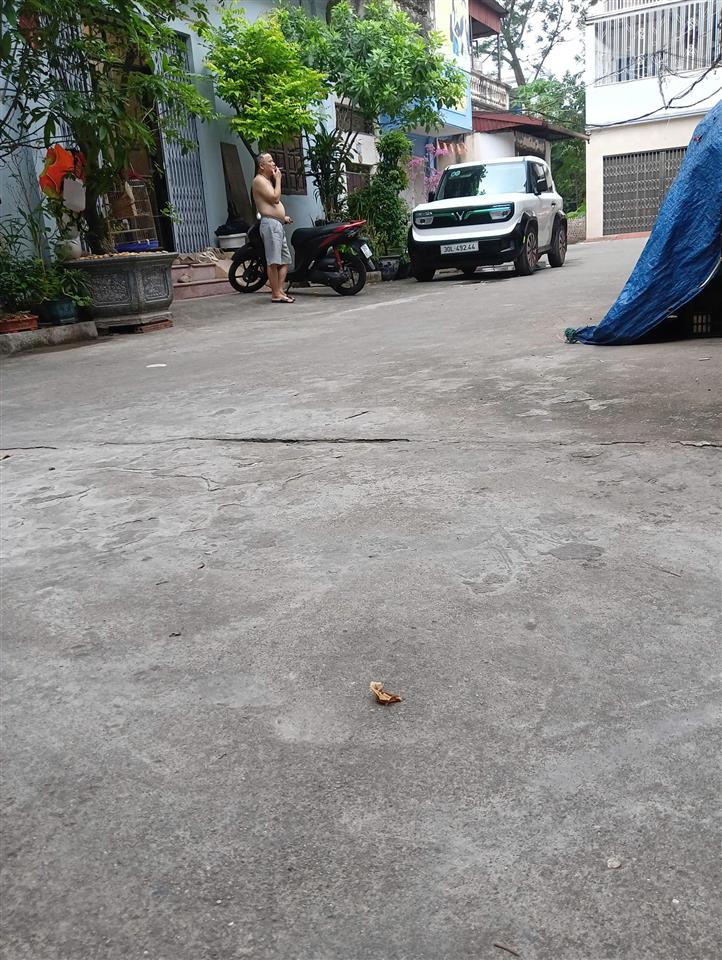Vị trí đắc địa đường Tư Đình - Long Biên.