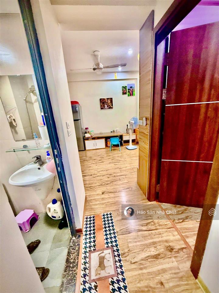 Chính chủ gửi bán căn hộ c2 vị trí đẹp sổ đỏ trao tay 5,6 tỷ
